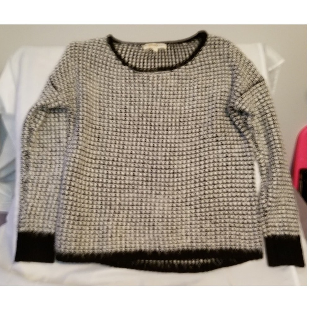 Rewind Sweaterโ Black and White Size Med 1196